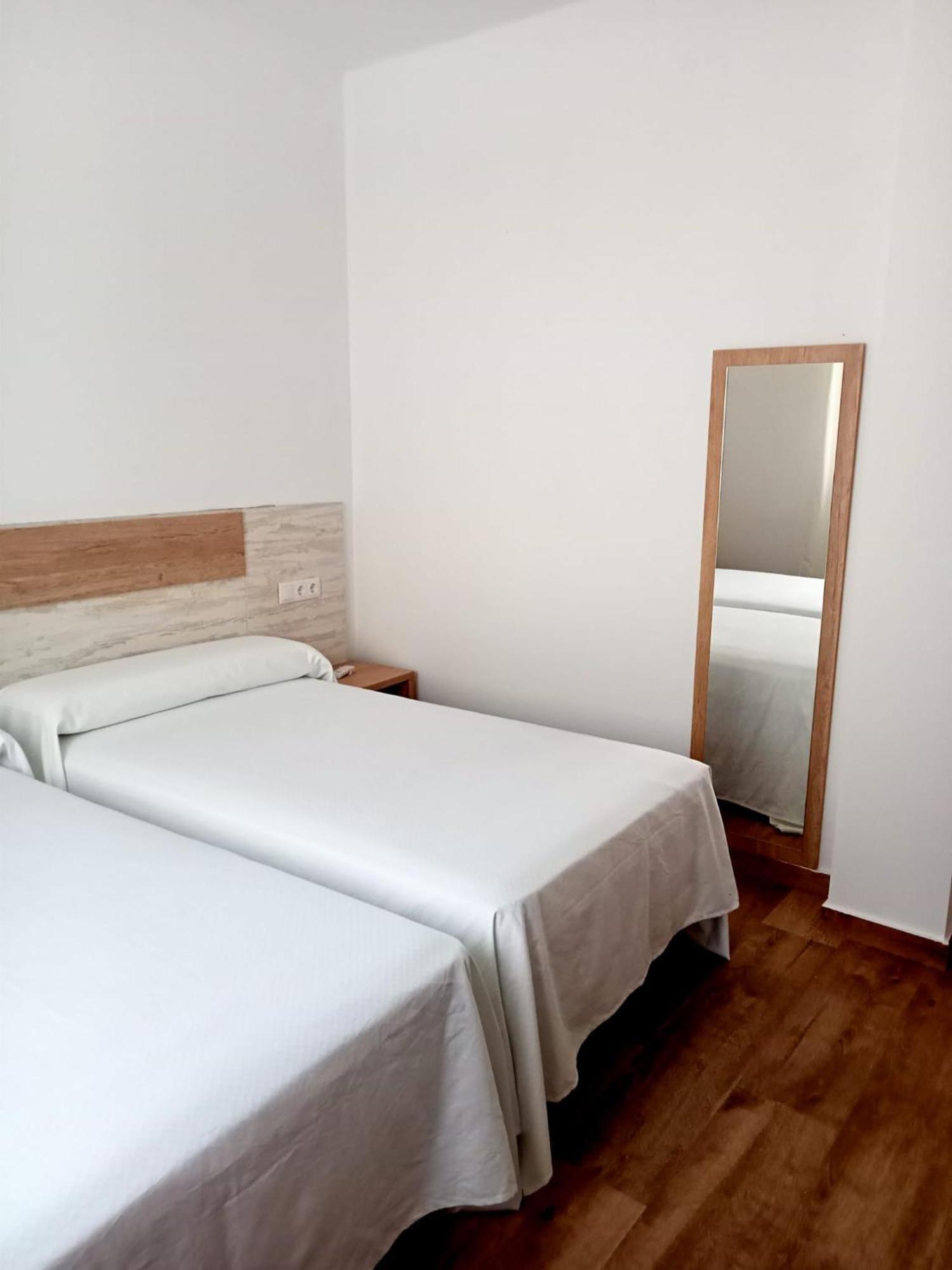 Apartamentos El Arenal 阿塞沃 客房 照片